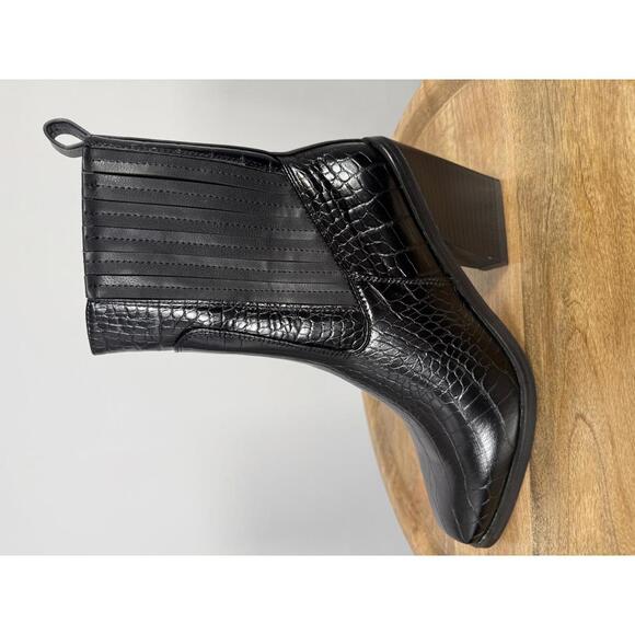 NWB H Halston Women's Charlotte Ankle Boots Black US Size 9 - Picture 8 of 11